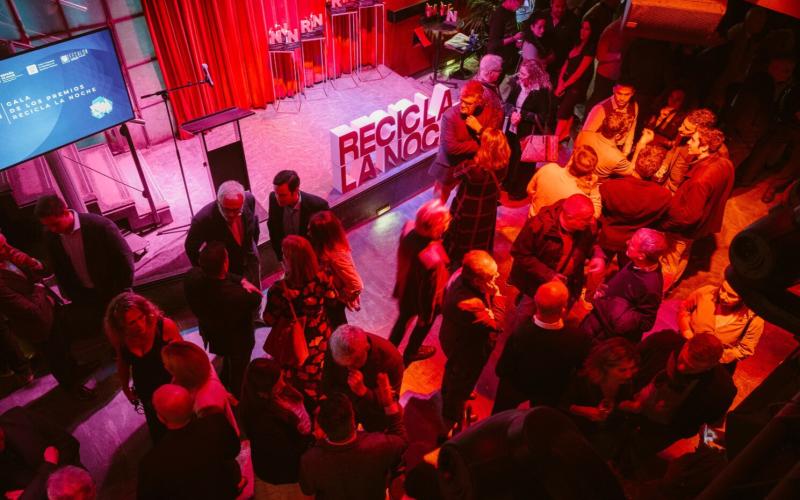 El sector del ocio nocturno de Castilla la Mancha reivindicar� su peso econ�mico regional con una facturaci�n de 394,8 millones y 10.471 empleos