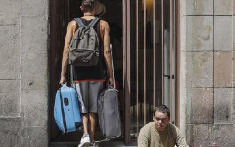 Apartamentos y viviendas de uso tur�stico