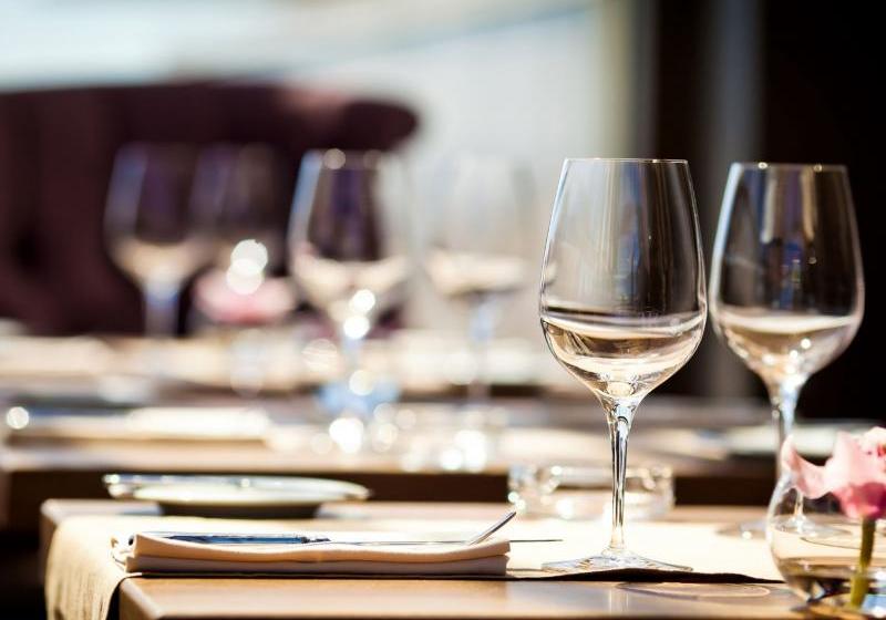 El nuevo horario del toque de queda y de cierre de los establecimientos de hosteler�a, y las medidas de nivel II