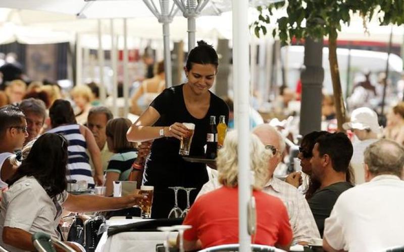 La cifra de afiliados en hosteler�a aumenta ligeramente en julio