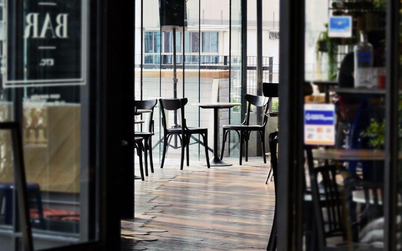 La cifra de negocios en hosteler�a desciende en septiembre un 48,7%