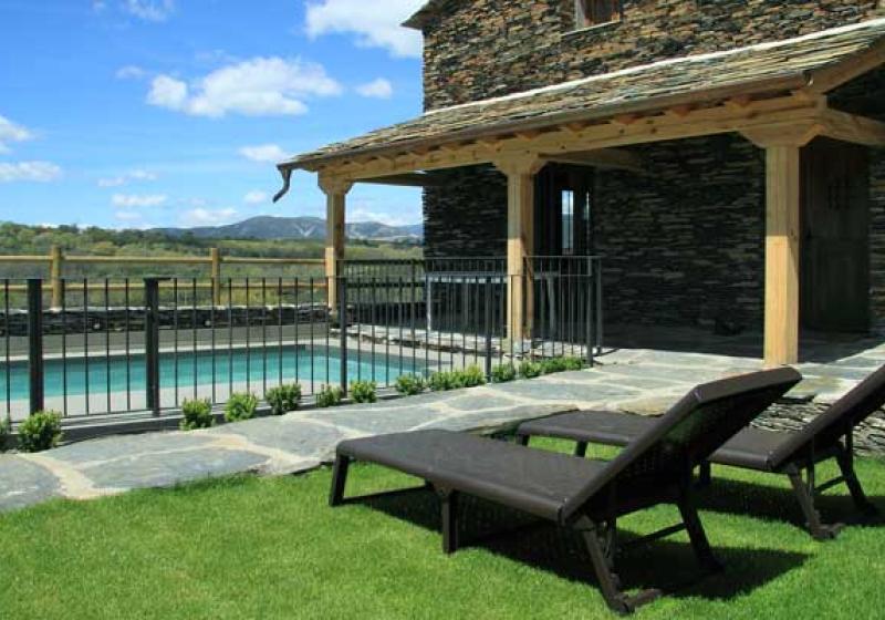 La Federaci�n Regional de Hosteler�a traslada las primeras alegaciones al Decreto de Alojamientos Rurales