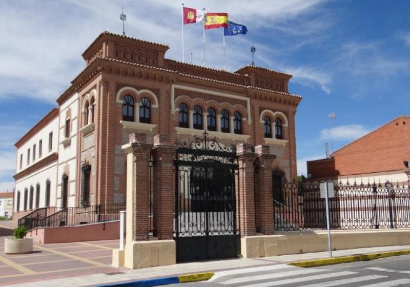 Levantamiento y nuevas medidas extraordinarias para contener la expansi�n del Covid-19 en Yuncos