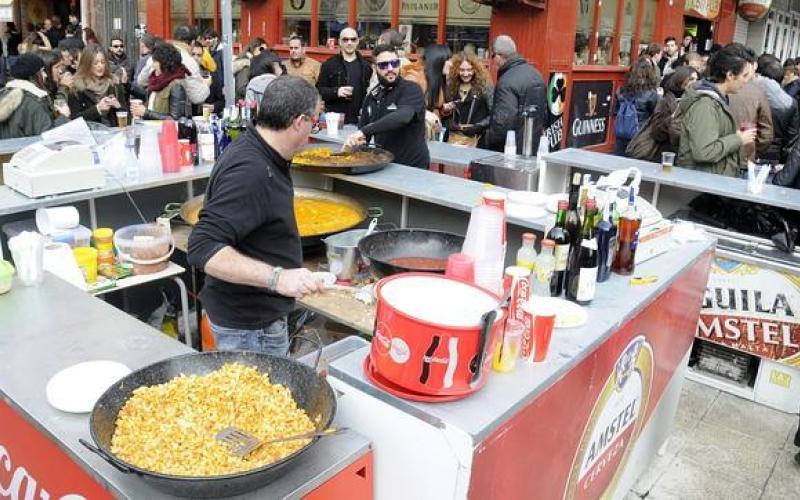 Instalaci�n de barras en Toledo con motivo de 