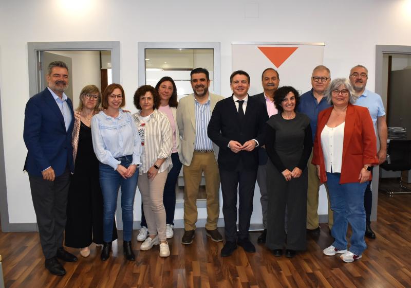 La AHT recibe la visita institucional del presidente de Hosteler�a de Espa�a, Jos� Luis �lvarez Almeida