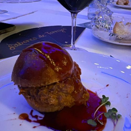 La II Edici�n de la cena de gala 